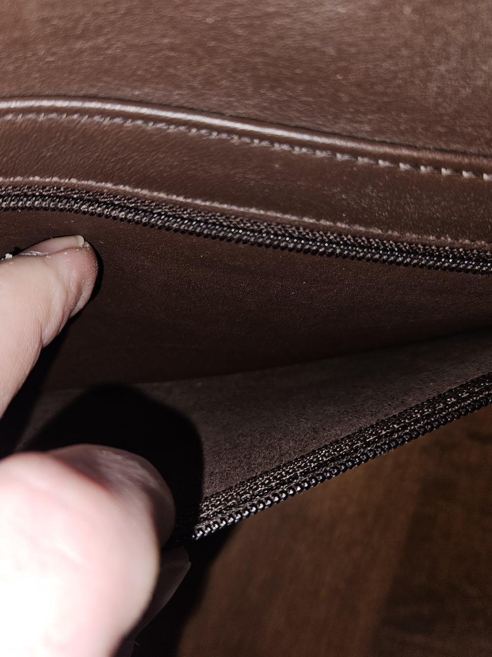Coach 9832 Turnlock Clutch - Picture 6 of 9